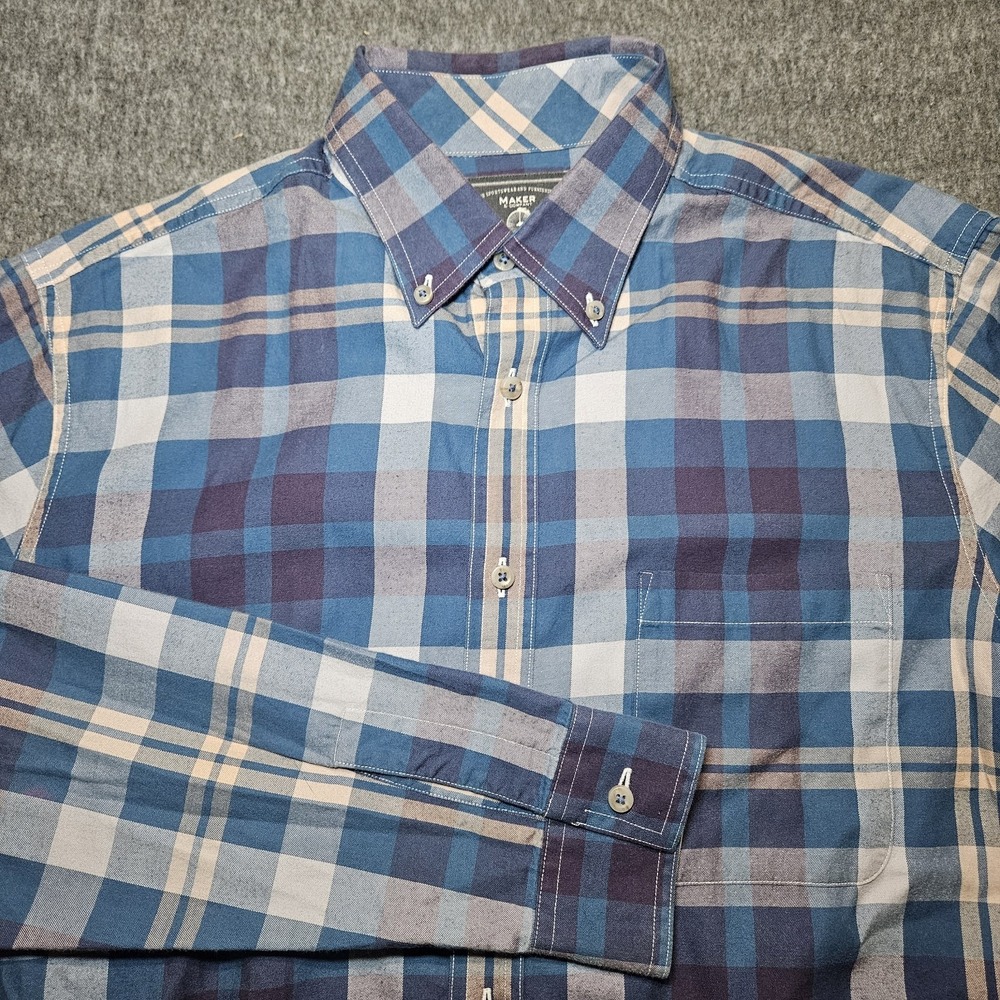 Maker & Company Men's Medium Shirt Medium M Button Down Classically Tailored